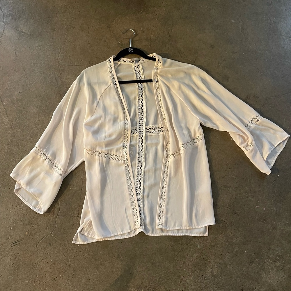Light pink kimono